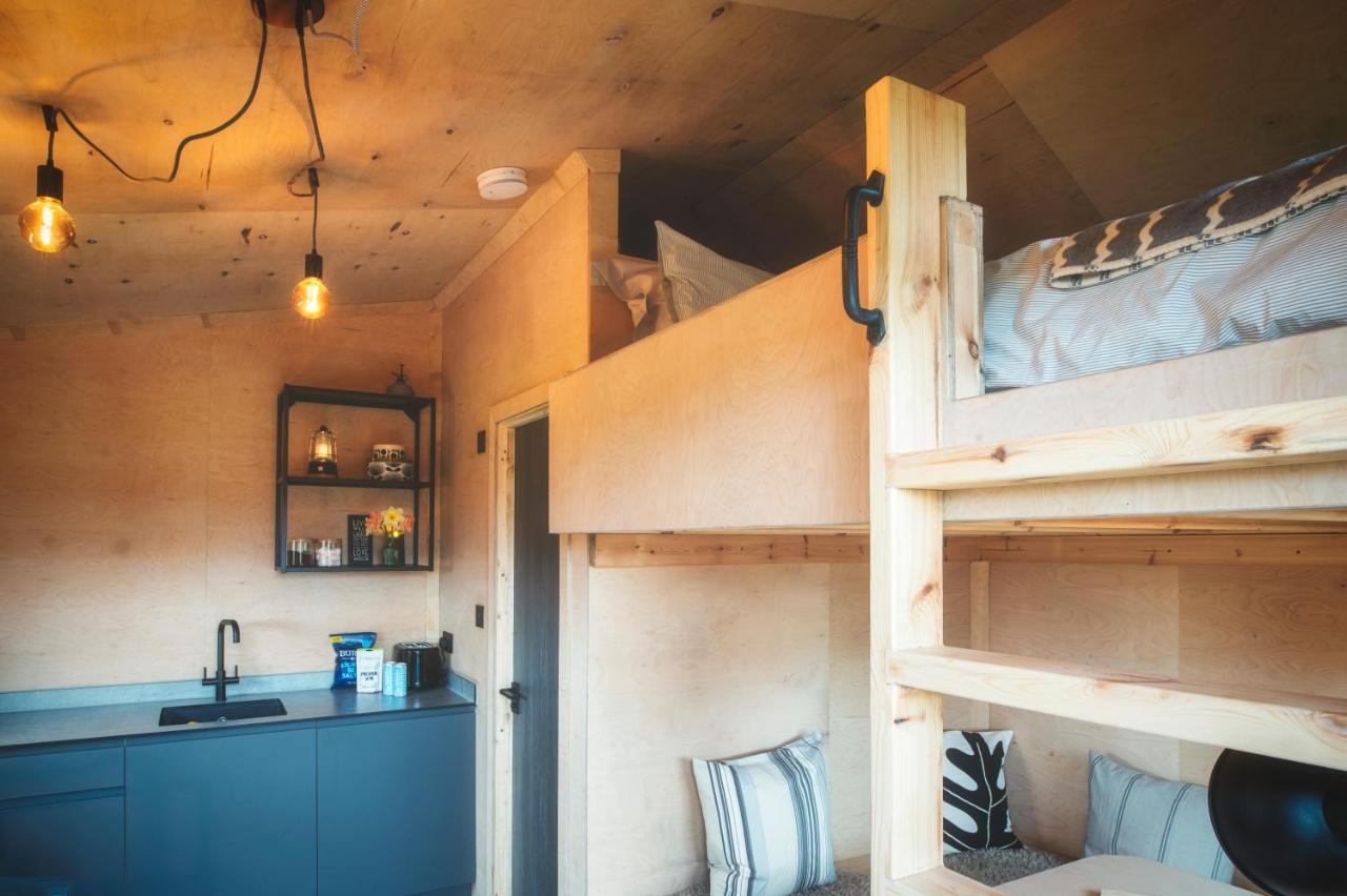 Luxury Glamping Cabin With Outdoor Bath On Cornish Flower Farm Труро Экстерьер фото