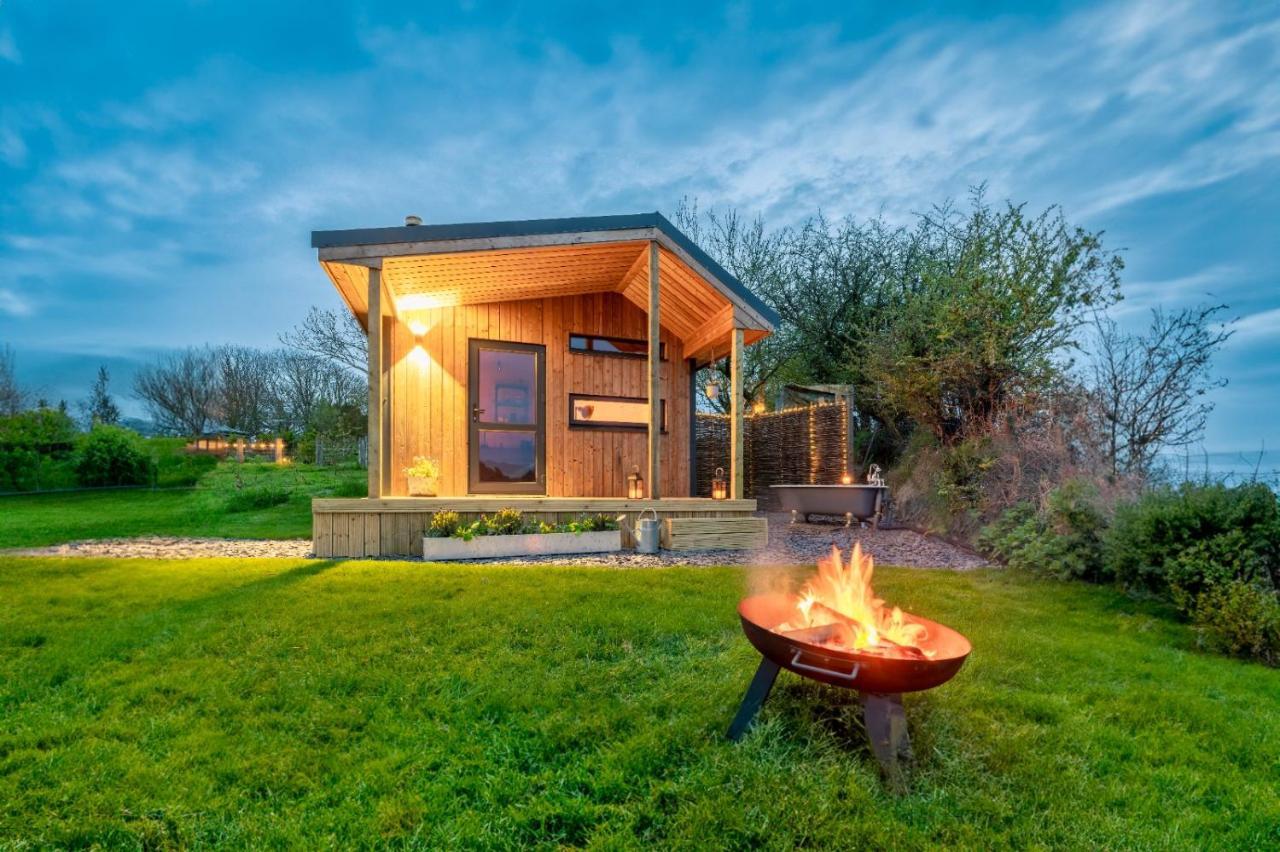 Luxury Glamping Cabin With Outdoor Bath On Cornish Flower Farm Труро Экстерьер фото