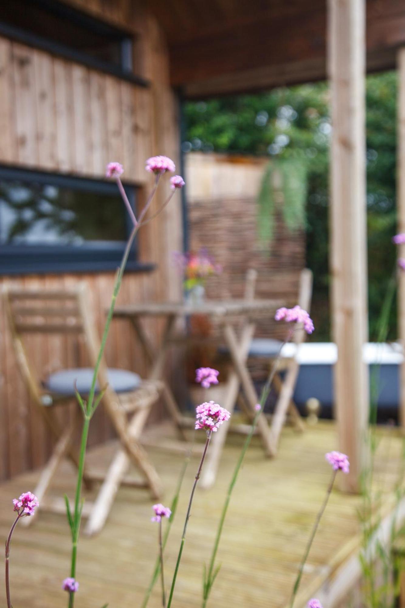 Luxury Glamping Cabin With Outdoor Bath On Cornish Flower Farm Труро Экстерьер фото