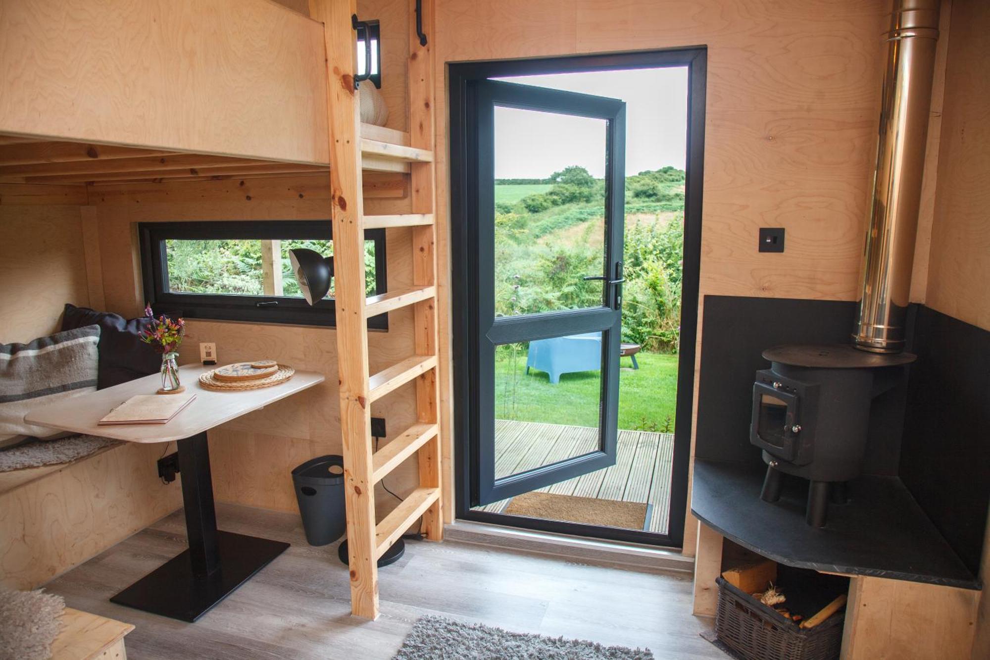 Luxury Glamping Cabin With Outdoor Bath On Cornish Flower Farm Труро Экстерьер фото